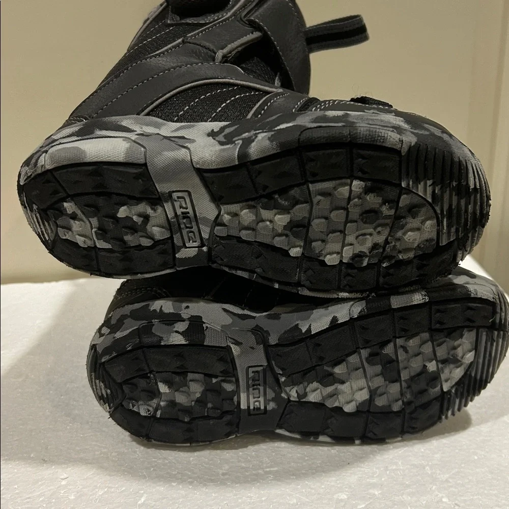 Ride Norris Boa Snowboard snow Boots camouflage outsole kids Size 11 black/grey